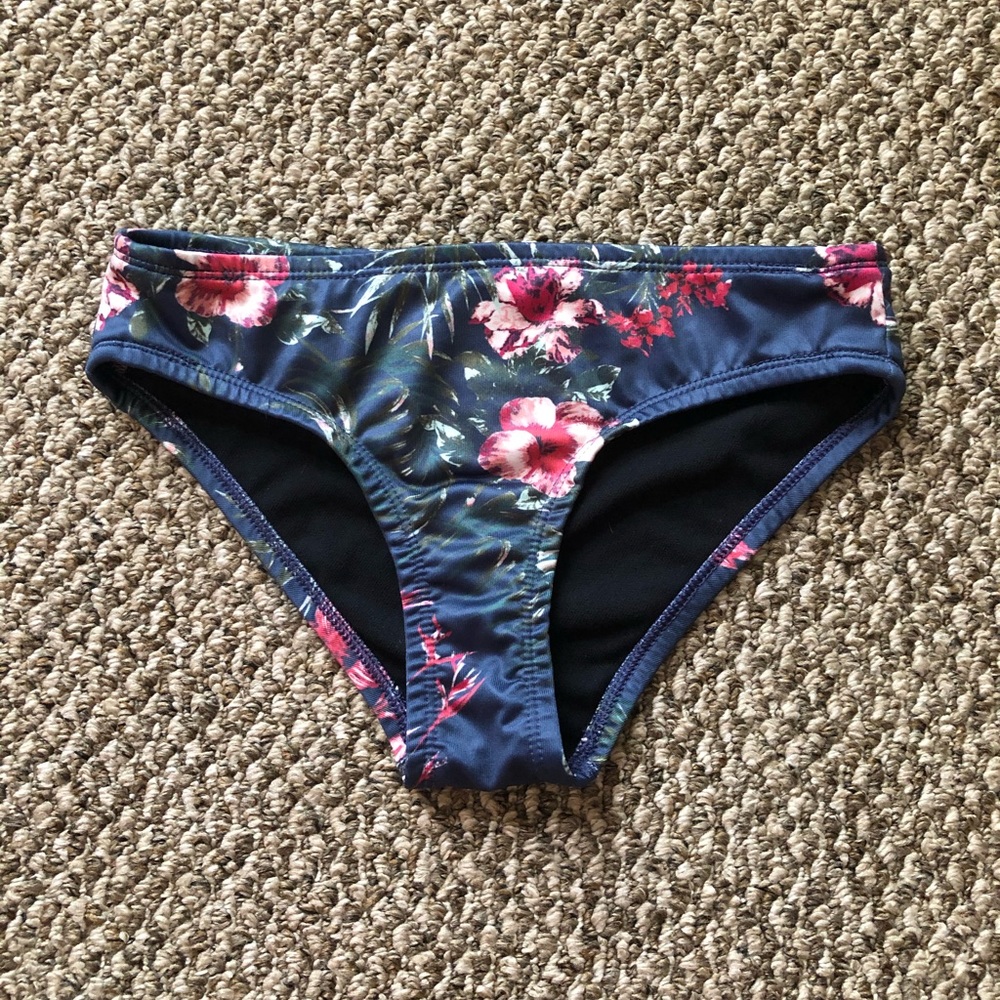 ROXY SWIM BOTTOMS